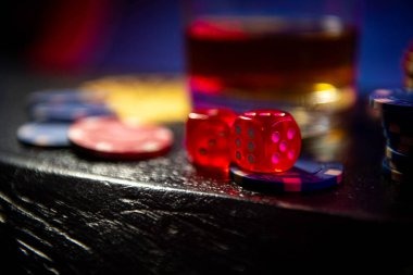 Live blackjack table on bigpoker88 mobile app showing dealer and card feed